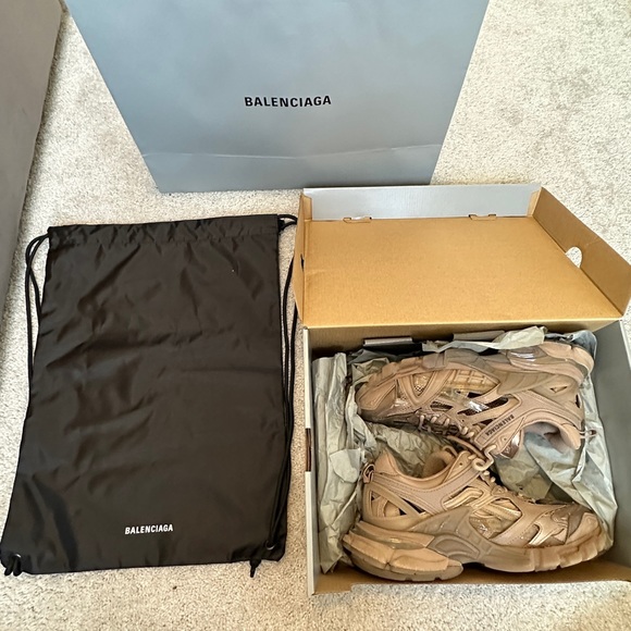 Balenciaga Track 2 Sneaker Size 8 Beautiful metallic Brown color w/ box & bags - Picture 2 of 10